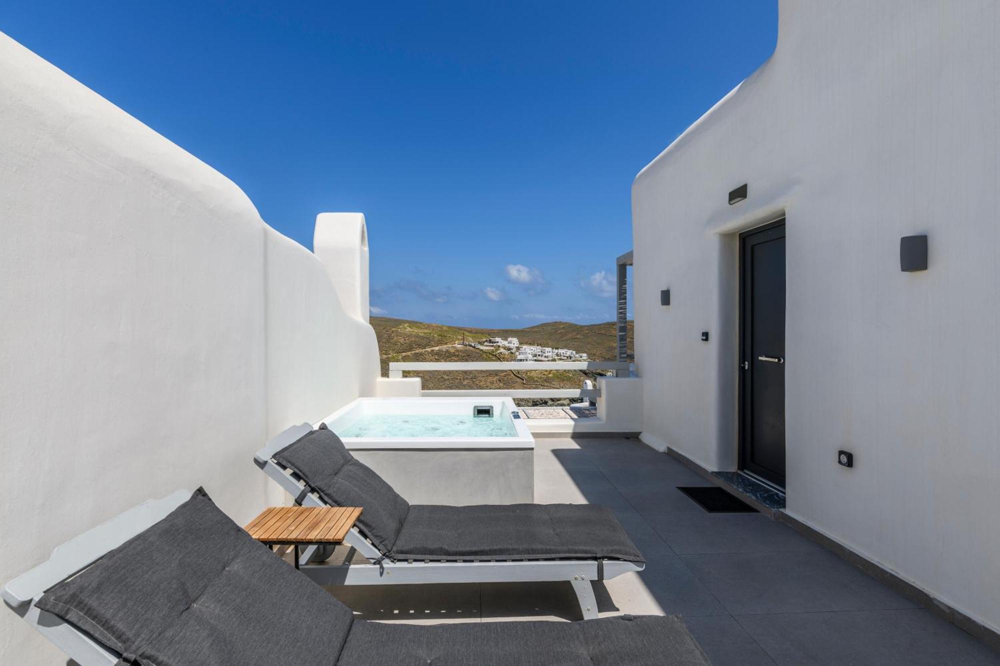 The Mykonist Merchia Beach Villas & Suites Eksteriør billede