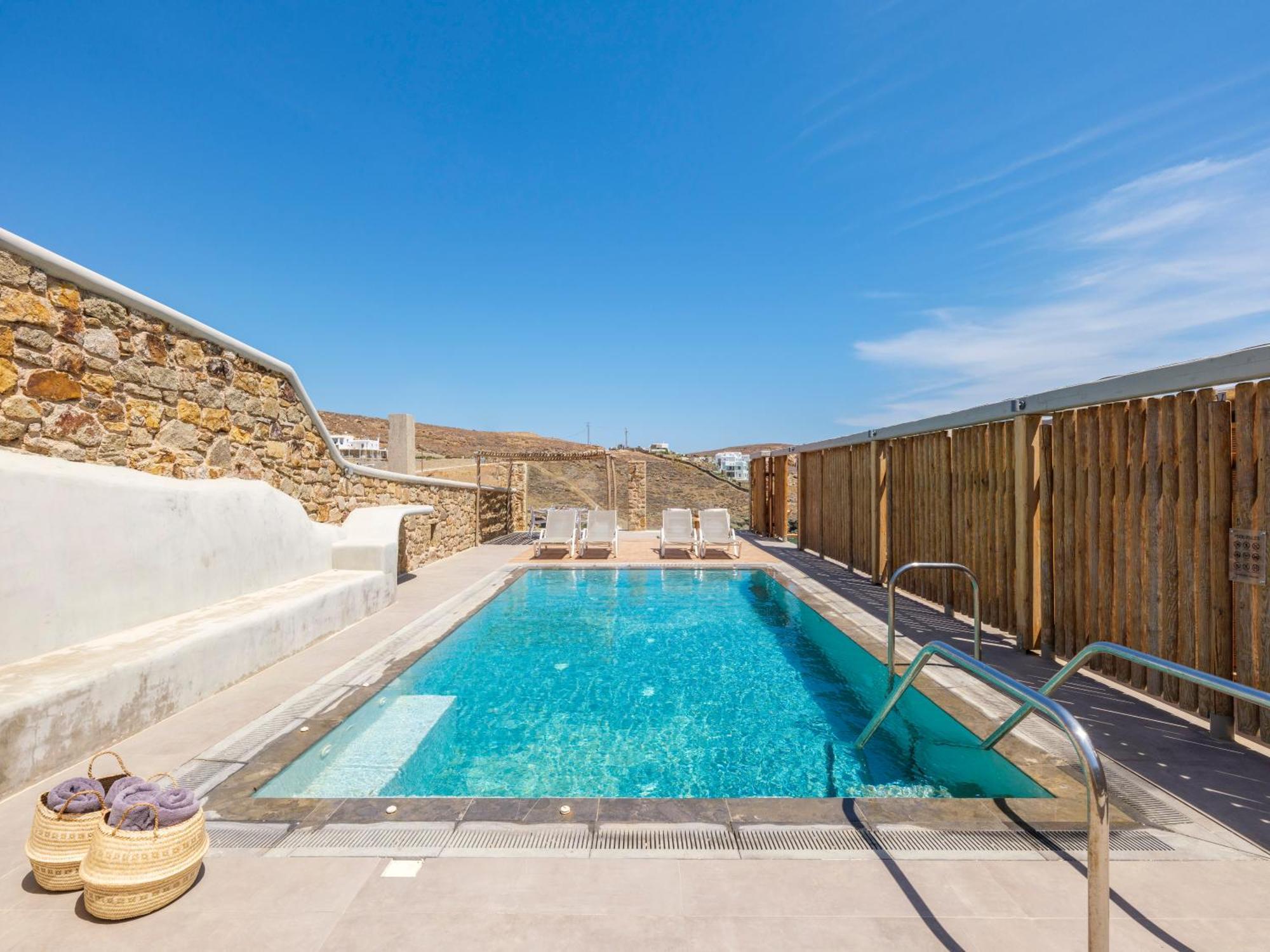 The Mykonist Merchia Beach Villas & Suites Eksteriør billede